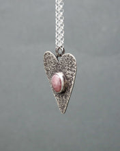 Load image into Gallery viewer, Rose Quartz Heart Necklace