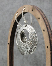 Load image into Gallery viewer, Textured Circle Cutout Earrings