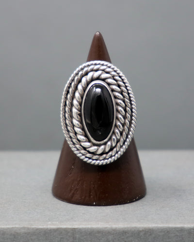 Oval Wrapped Onyx Ring size 8.25