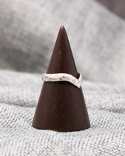 Load image into Gallery viewer, Chevron Ring