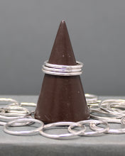 Load image into Gallery viewer, Smooth Dainty Stacking Ring