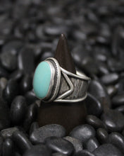 Load image into Gallery viewer, Chunky Turquoise Ring size 8.5