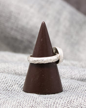 Load image into Gallery viewer, Black Onyx Ring - As Seen In Stranger Things Season 4