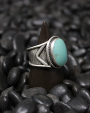 Load image into Gallery viewer, Chunky Turquoise Ring size 8.5