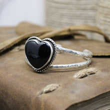 Load image into Gallery viewer, Onyx Heart Split Cuff