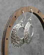 Load image into Gallery viewer, Textured Circle Cutout Earrings