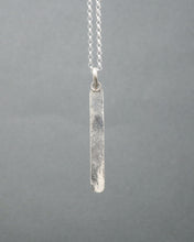 Load image into Gallery viewer, Hammered Post Necklace