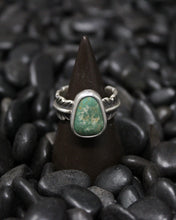 Load image into Gallery viewer, Turquoise Feather Ring size 7
