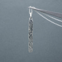 Load image into Gallery viewer, Hammered Post Necklace