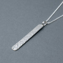 Load image into Gallery viewer, Hammered Post Necklace