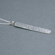 Load image into Gallery viewer, Hammered Post Necklace